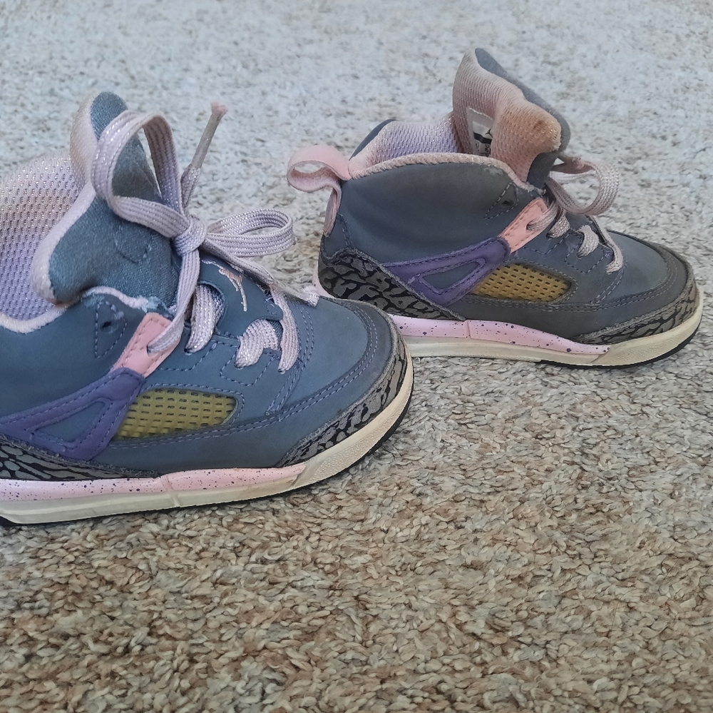 Jordan Nike toddler sneakers size 7c - Picture 2 of 4